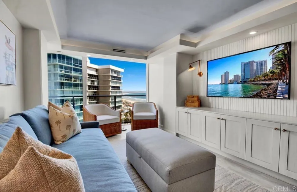 1810 avenida del mundo #1101 Coronado, CA 92118