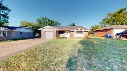 4403 Chapman