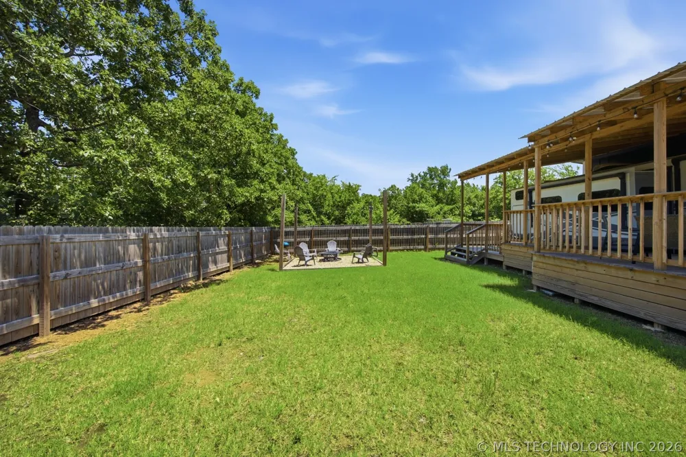 127 Seneca Springs Eufaula, OK 74432