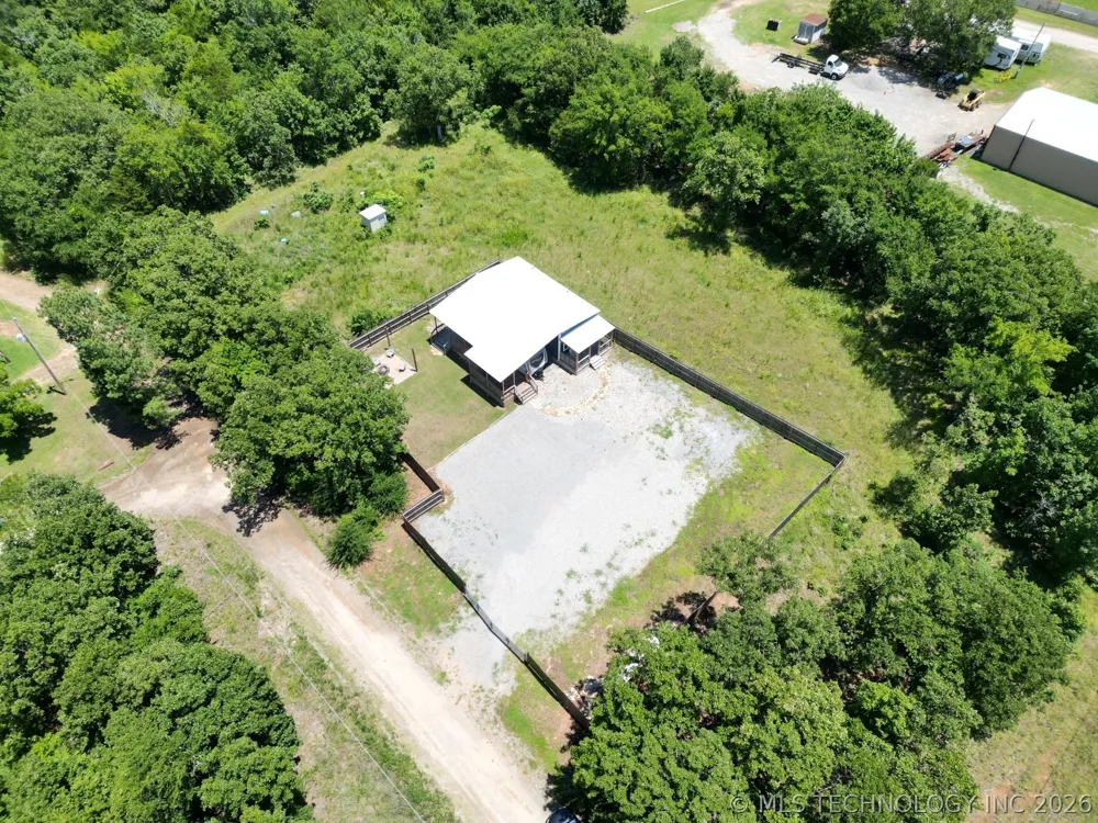 127 Seneca Springs Eufaula, OK 74432
