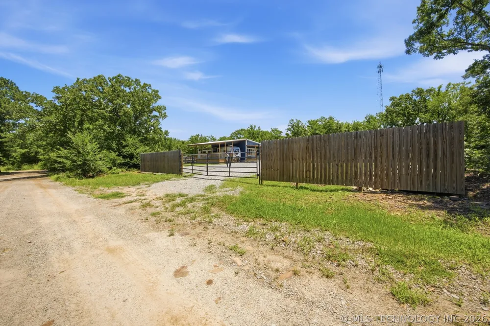 127 Seneca Springs Eufaula, OK 74432