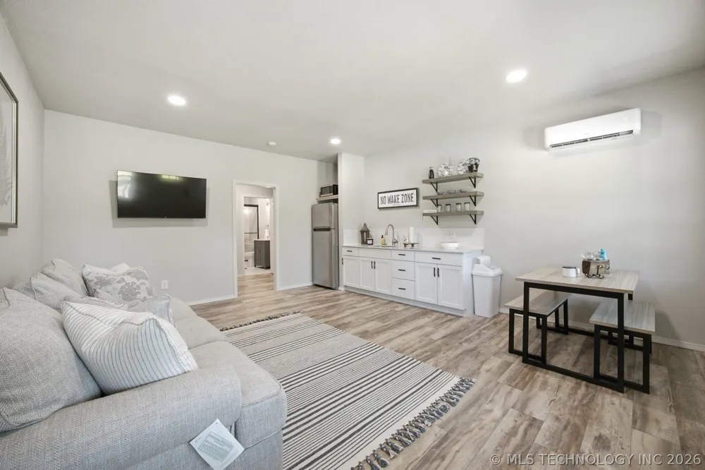 127 Seneca Springs Eufaula, OK 74432