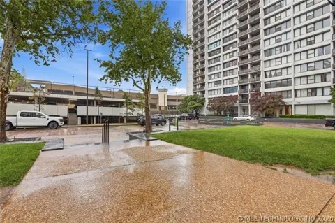 450 W 7th Street #1804
