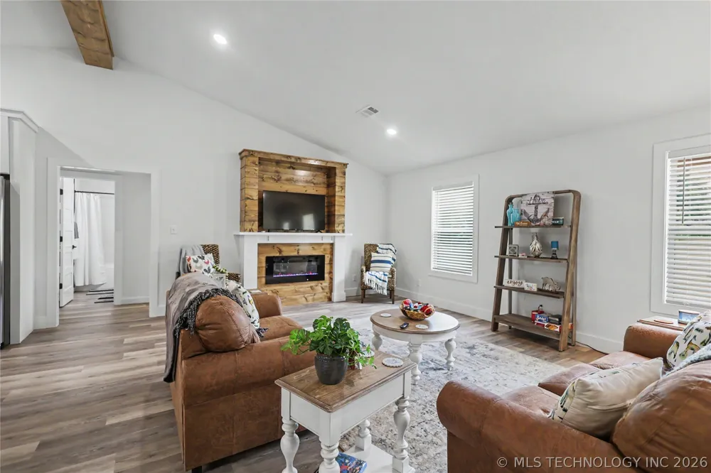 20471 W Chicken Creek Road Cookson, OK 74427