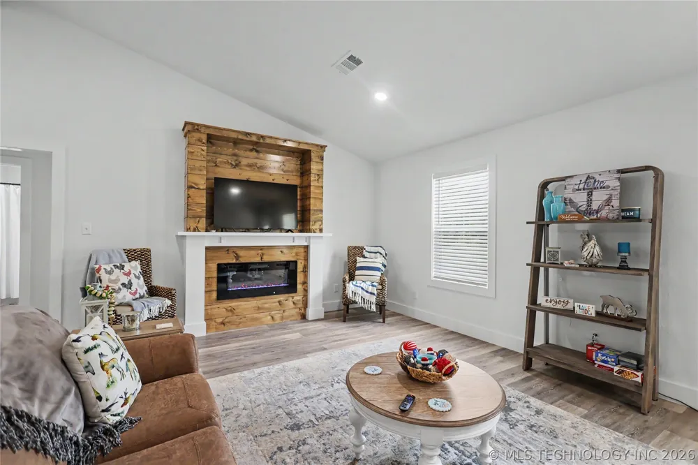 20471 W Chicken Creek Road Cookson, OK 74427
