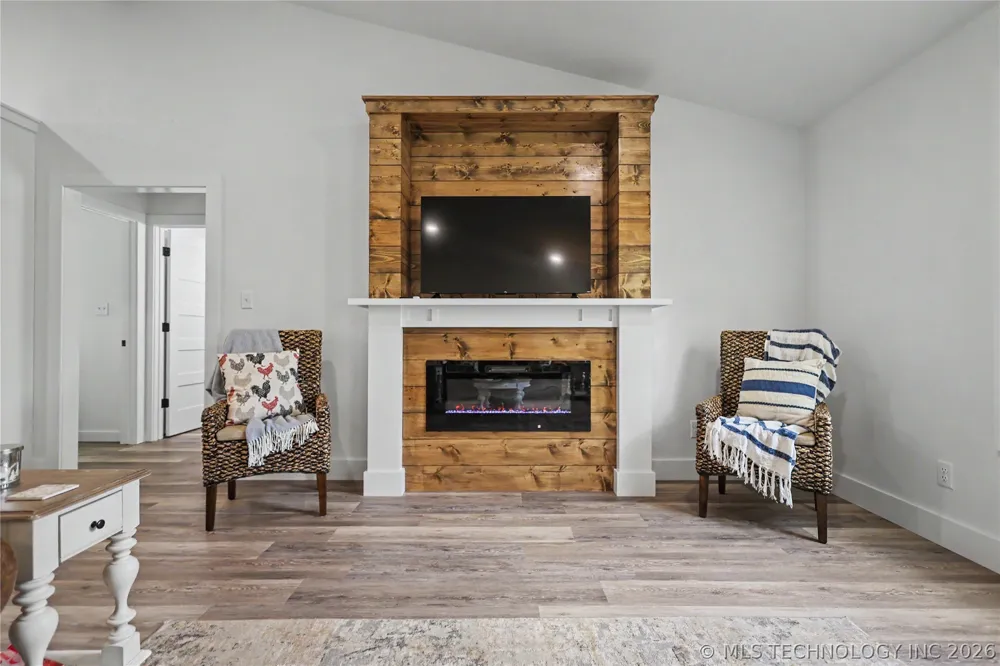 20471 W Chicken Creek Road Cookson, OK 74427
