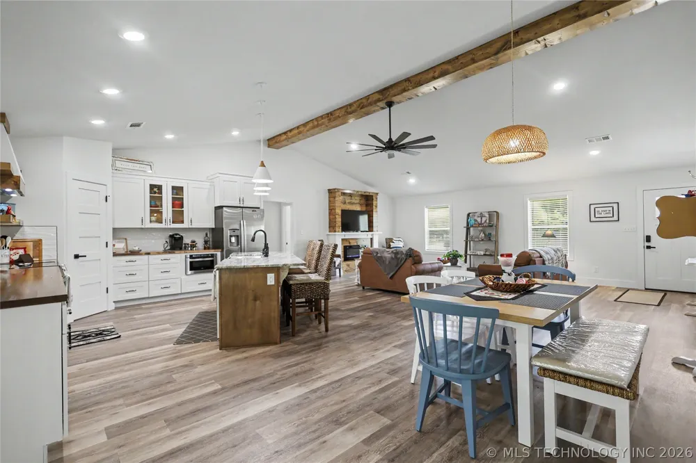 20471 W Chicken Creek Road Cookson, OK 74427