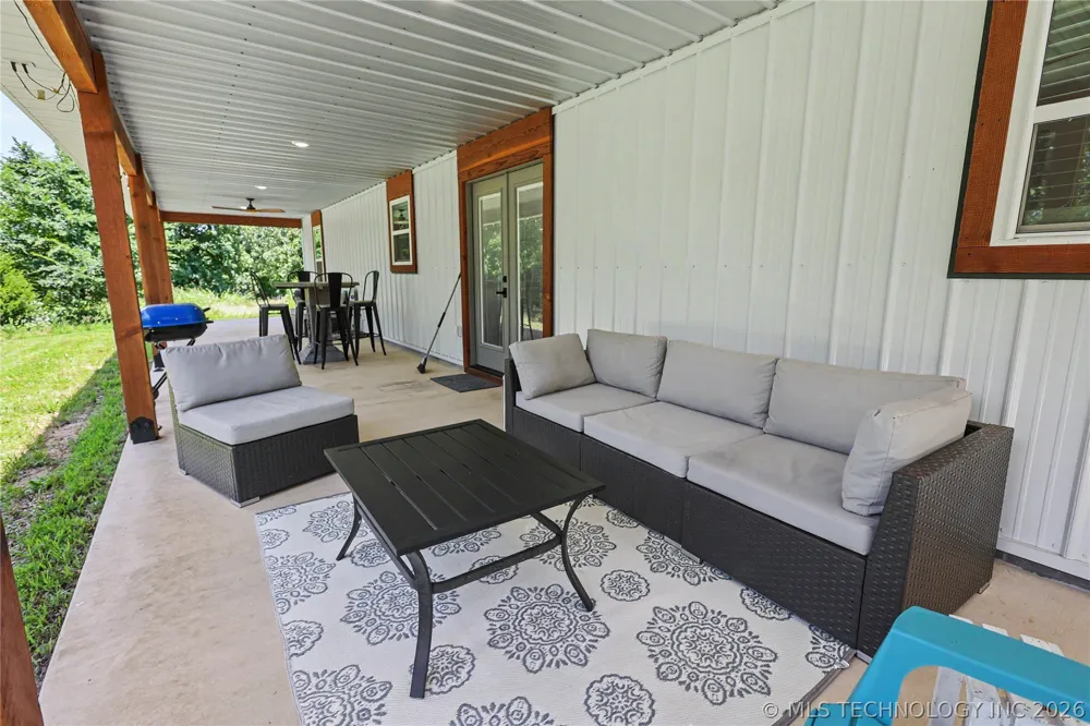 20471 W Chicken Creek Road Cookson, OK 74427