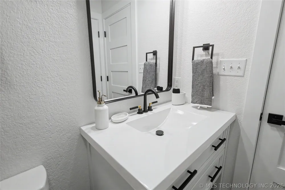 20471 W Chicken Creek Road Cookson, OK 74427