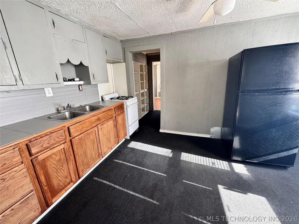 1132 C STREET SE Ardmore, OK 73401