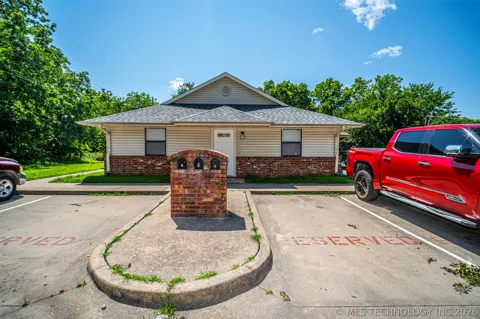 204 S 11th