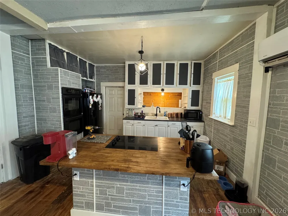 207 State Street Wagoner, OK 74467