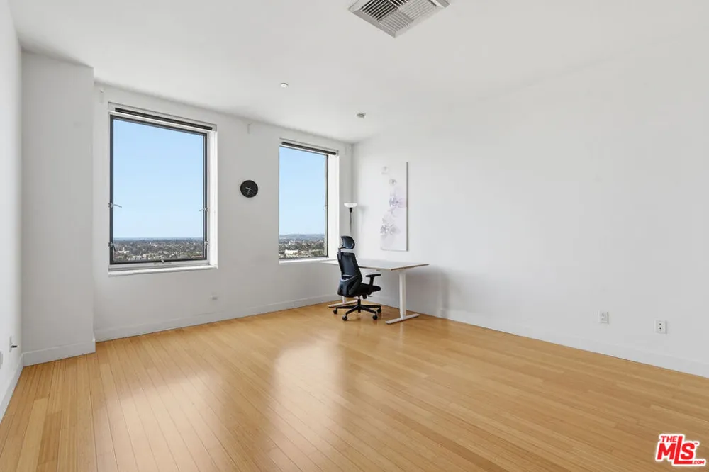 3810 Wilshire Boulevard #1609 Los Angeles, CA 90010