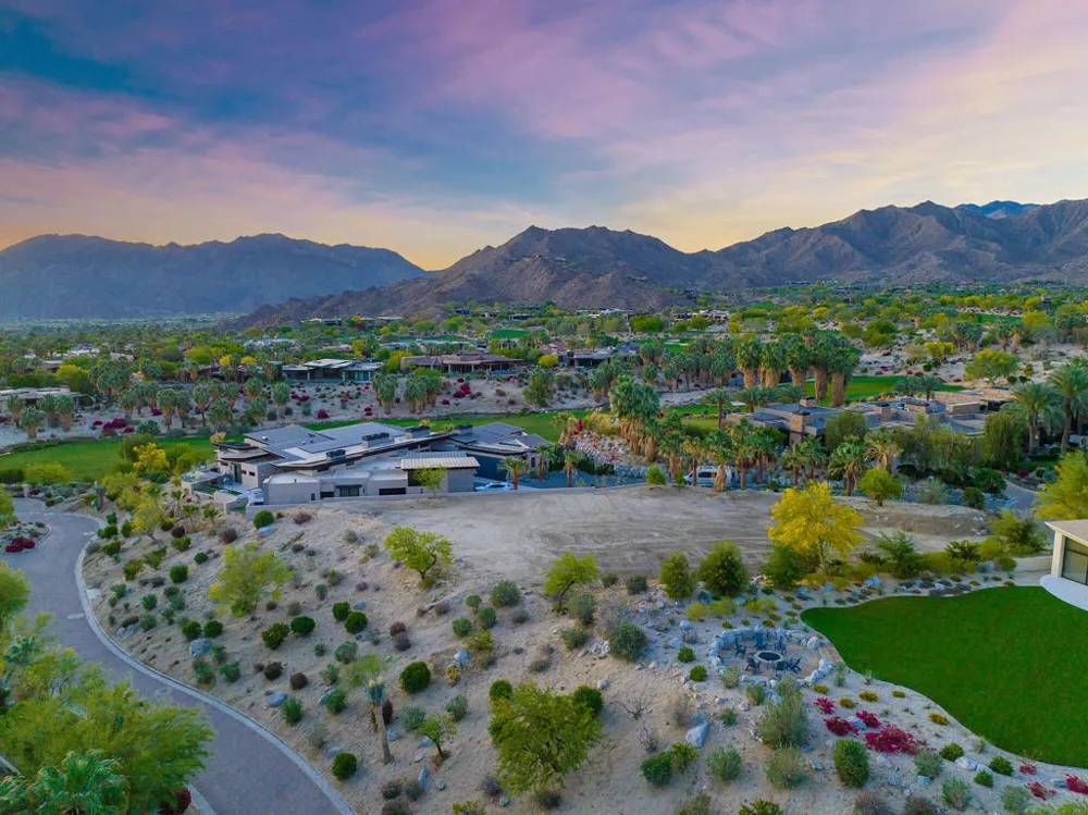 1036 Vale Crest Palm Desert, CA 92260
