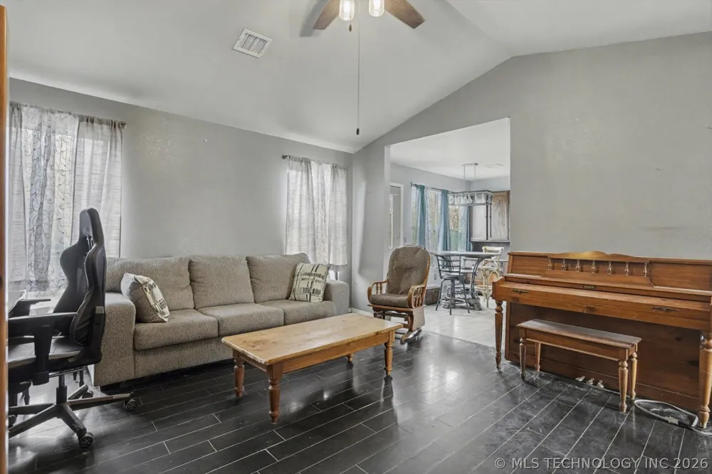 9315 27th WestAvenue Sperry, OK 74073