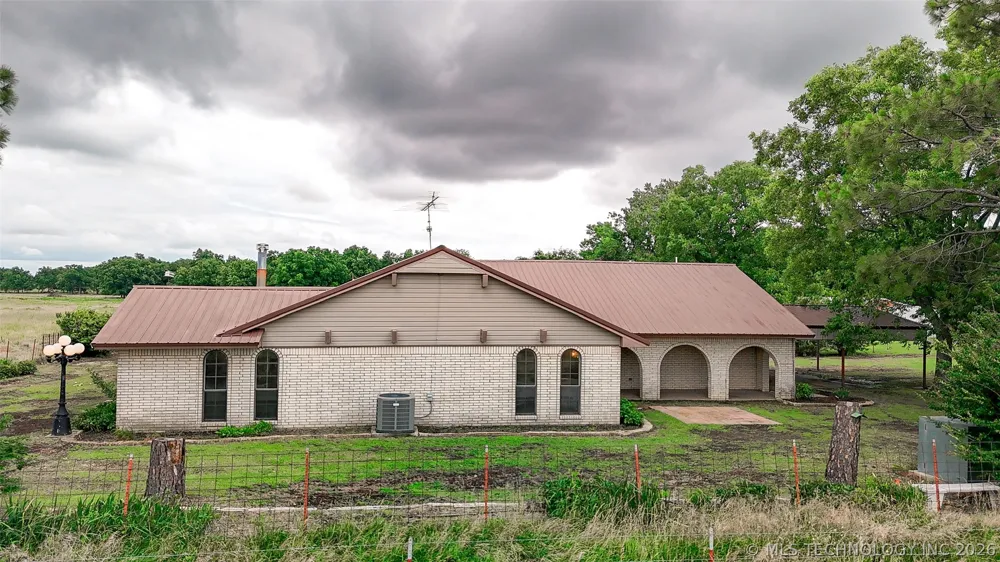 7489 County Road 1620 Roff, OK 74865