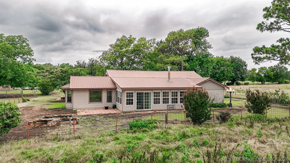 7489 County Road 1620 Roff, OK 74865