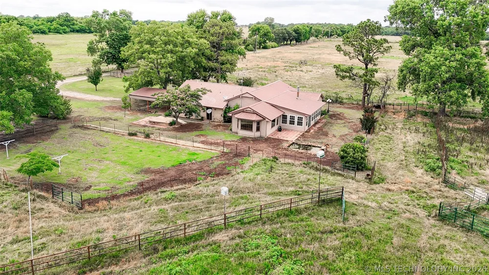 7489 County Road 1620 Roff, OK 74865