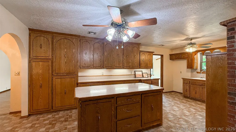7489 County Road 1620 Roff, OK 74865