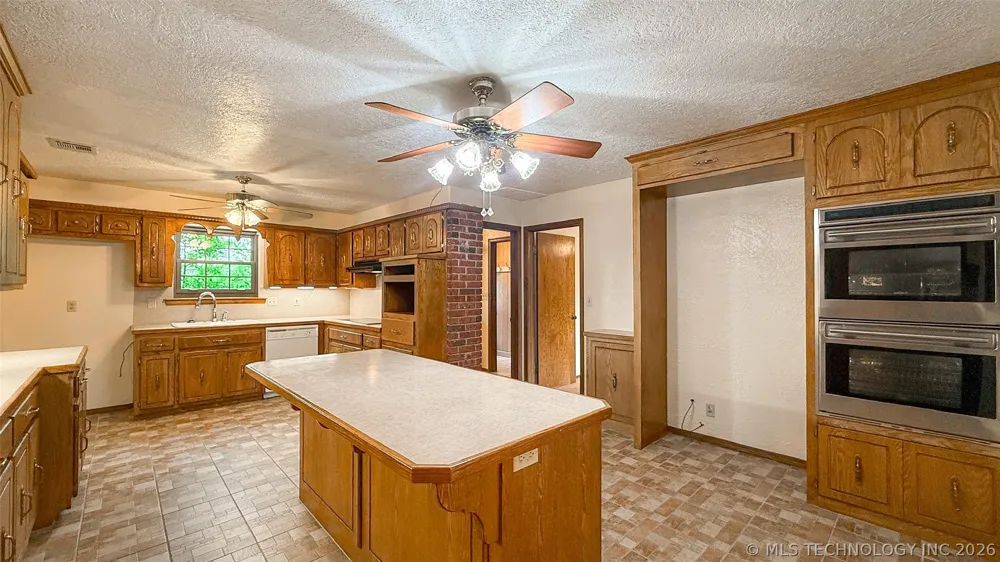 7489 County Road 1620 Roff, OK 74865