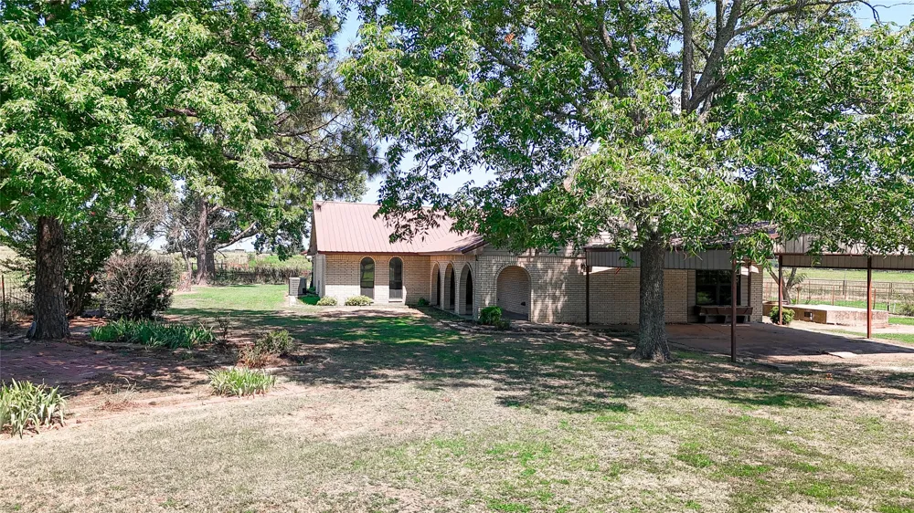 7489 County Road 1620 Roff, OK 74865