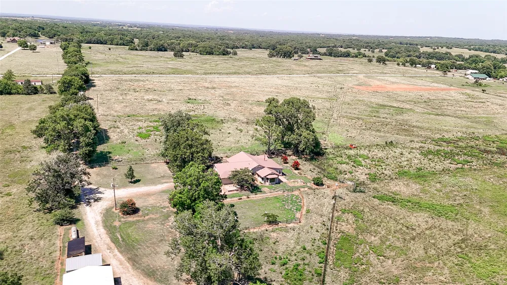 7489 County Road 1620 Roff, OK 74865