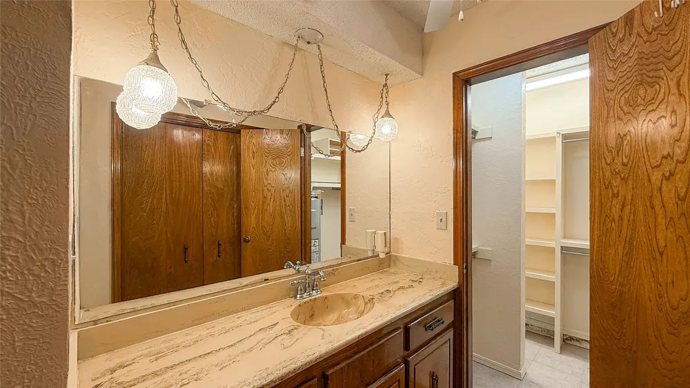 7489 County Road 1620 Roff, OK 74865