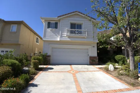 3035 Hollycrest Avenue