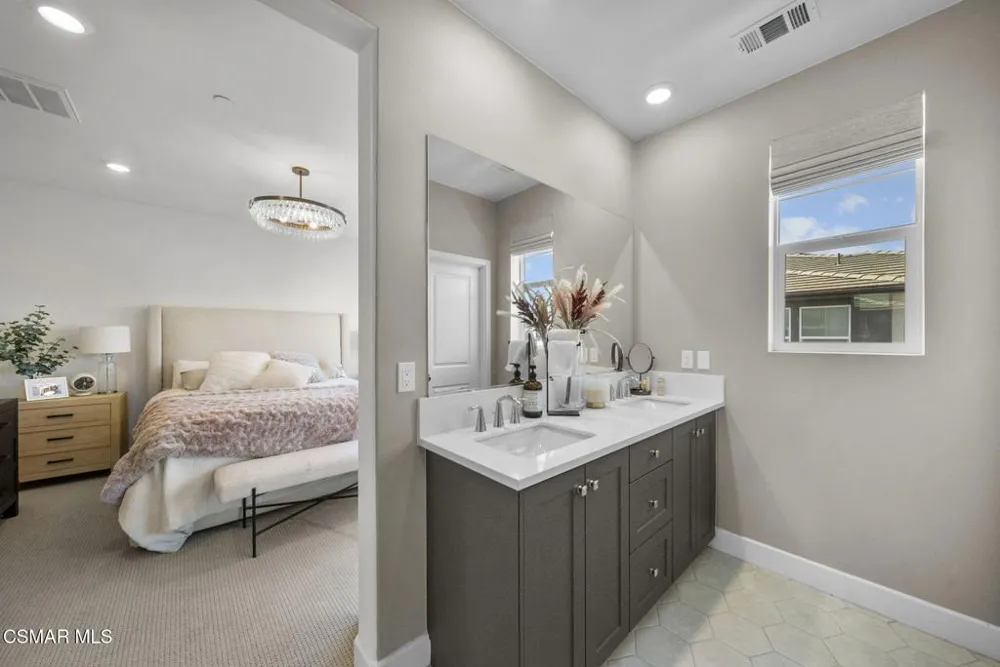 2556 Little Rock Lane Simi Valley, CA 93065