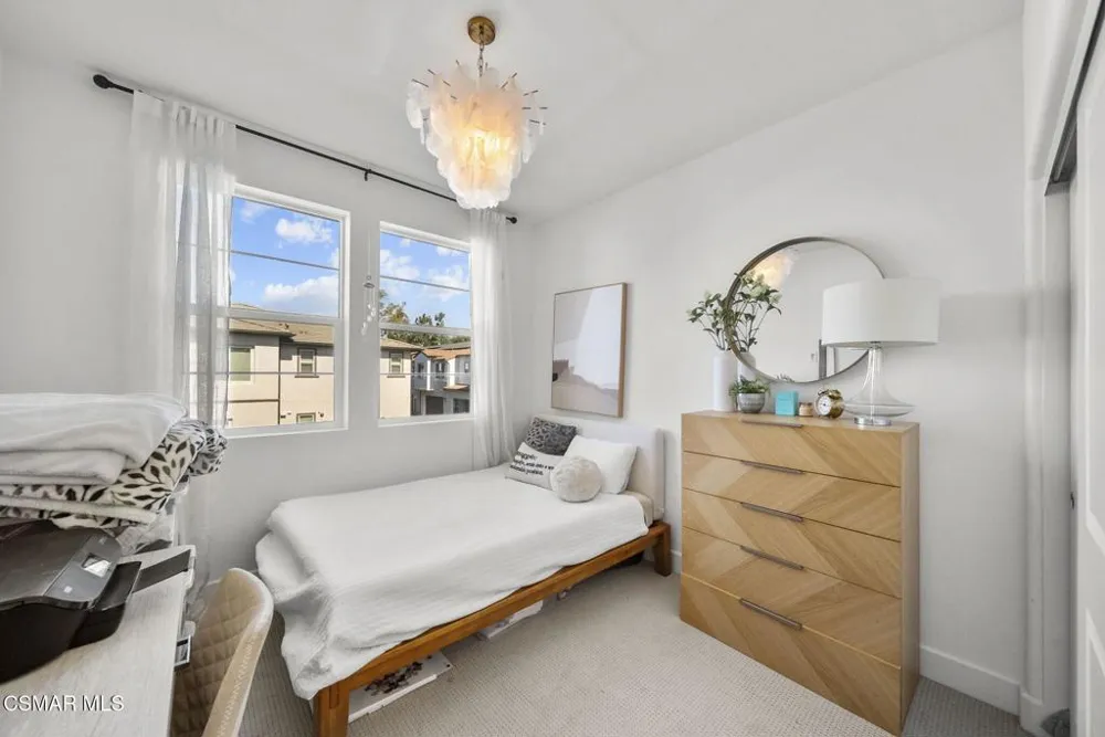 2556 Little Rock Lane Simi Valley, CA 93065