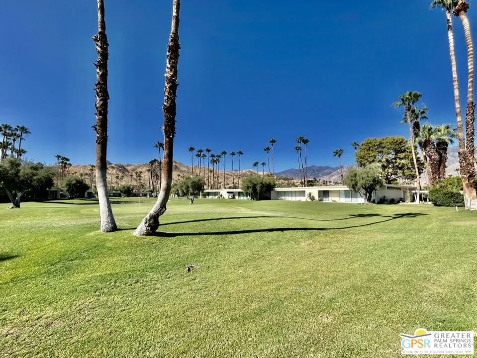197 Desert Lakes Drive Palm Springs, CA 92264