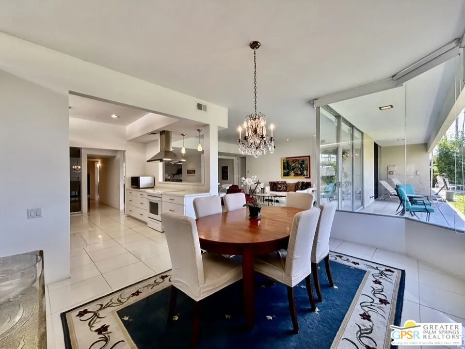 197 Desert Lakes Drive Palm Springs, CA 92264