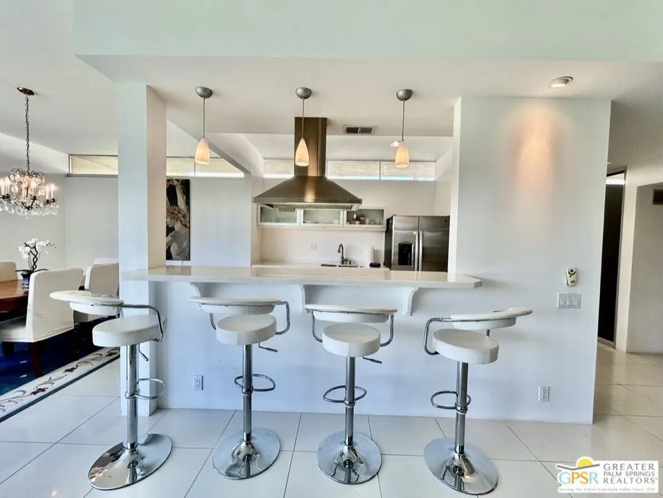 197 Desert Lakes Drive Palm Springs, CA 92264