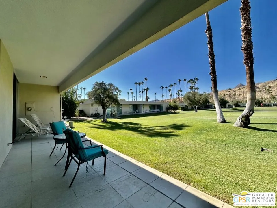 197 Desert Lakes Drive Palm Springs, CA 92264