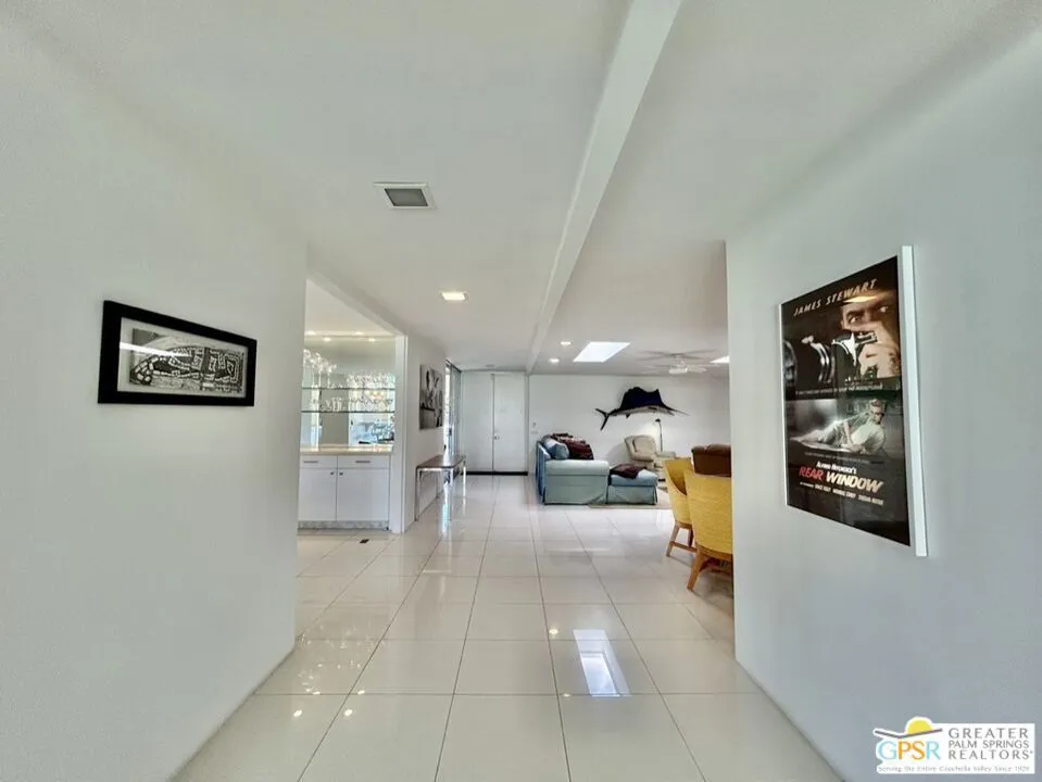 197 Desert Lakes Drive Palm Springs, CA 92264