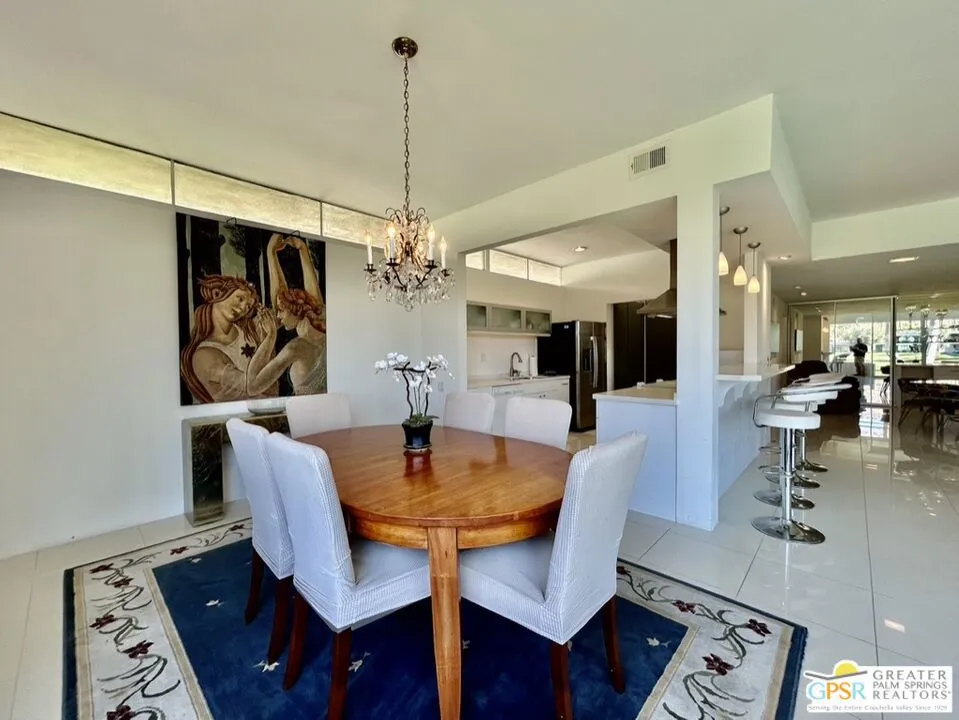 197 Desert Lakes Drive Palm Springs, CA 92264