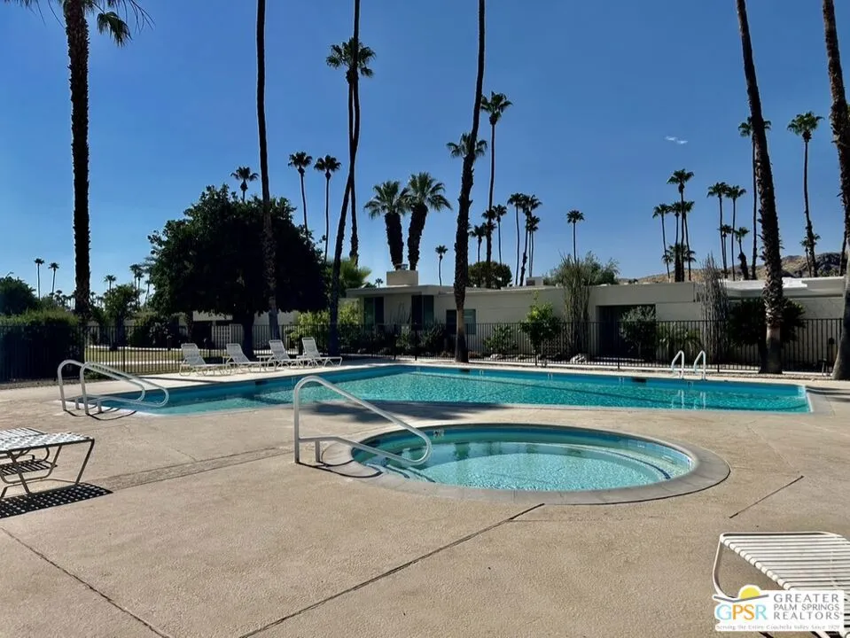 197 Desert Lakes Drive Palm Springs, CA 92264
