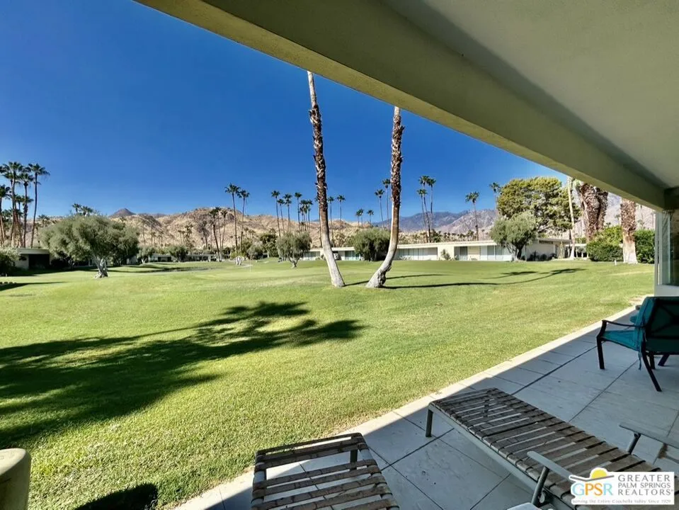 197 Desert Lakes Drive Palm Springs, CA 92264
