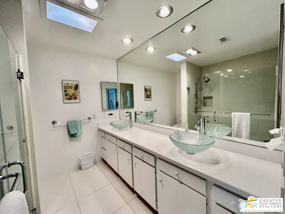 197 Desert Lakes Drive Palm Springs, CA 92264