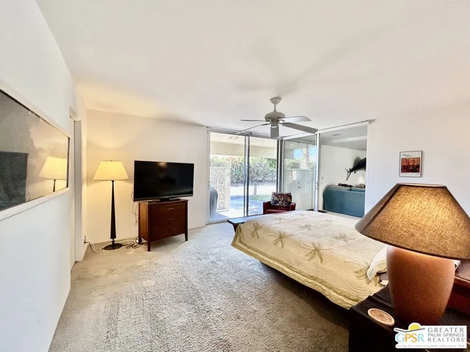 197 Desert Lakes Drive Palm Springs, CA 92264