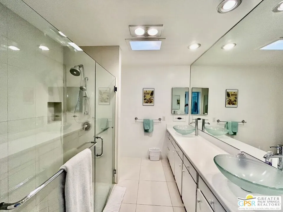 197 Desert Lakes Drive Palm Springs, CA 92264
