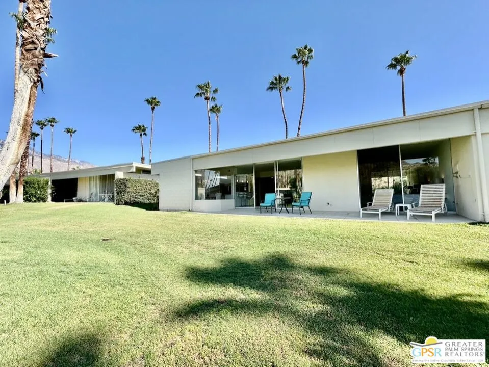 197 Desert Lakes Drive Palm Springs, CA 92264