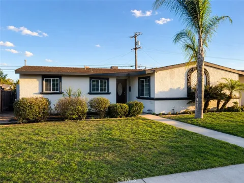 1346 E El Morado Court