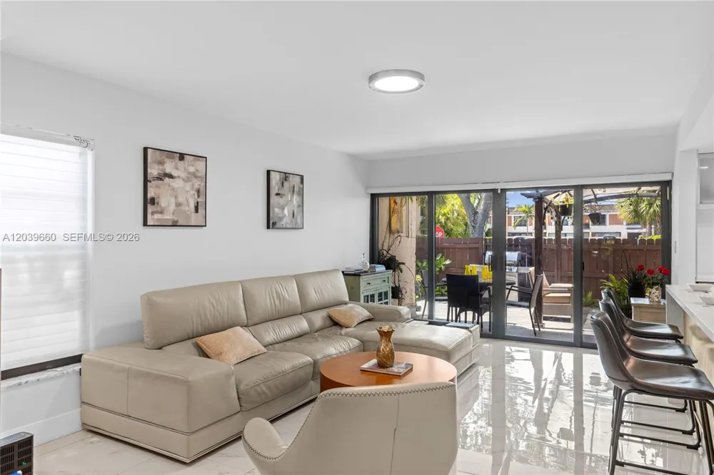2771 NE 164th St #12 North Miami Beach, FL 33160