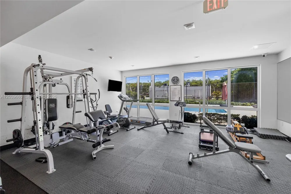 2771 NE 164th St #12 North Miami Beach, FL 33160