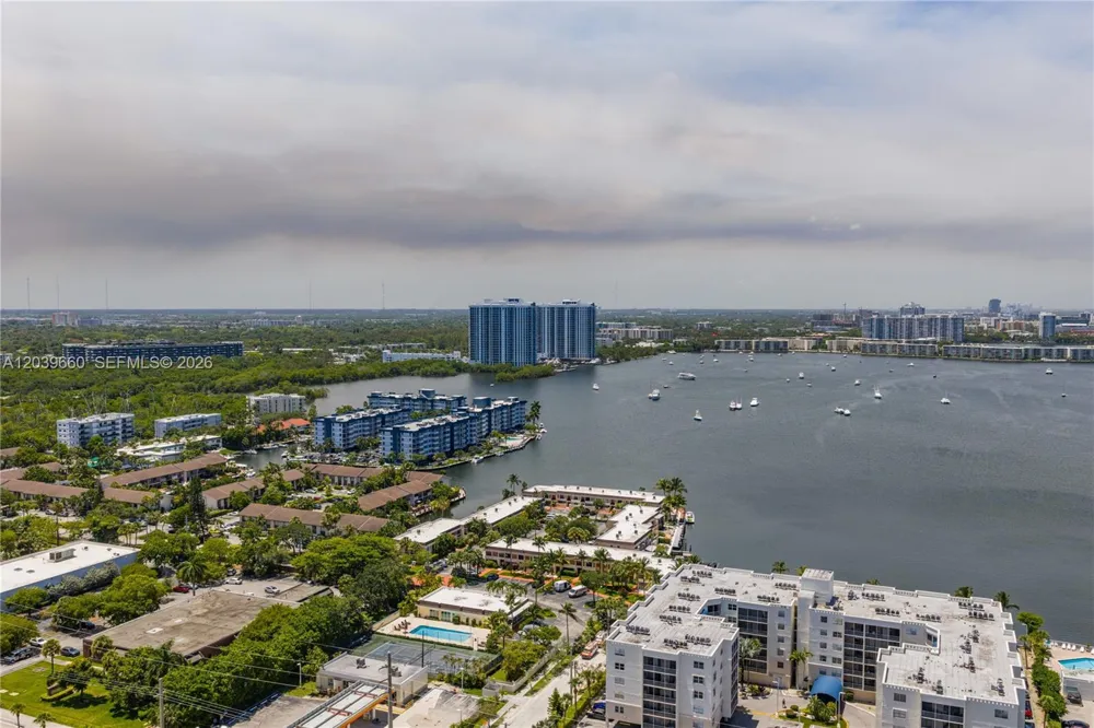 2771 NE 164th St #12 North Miami Beach, FL 33160