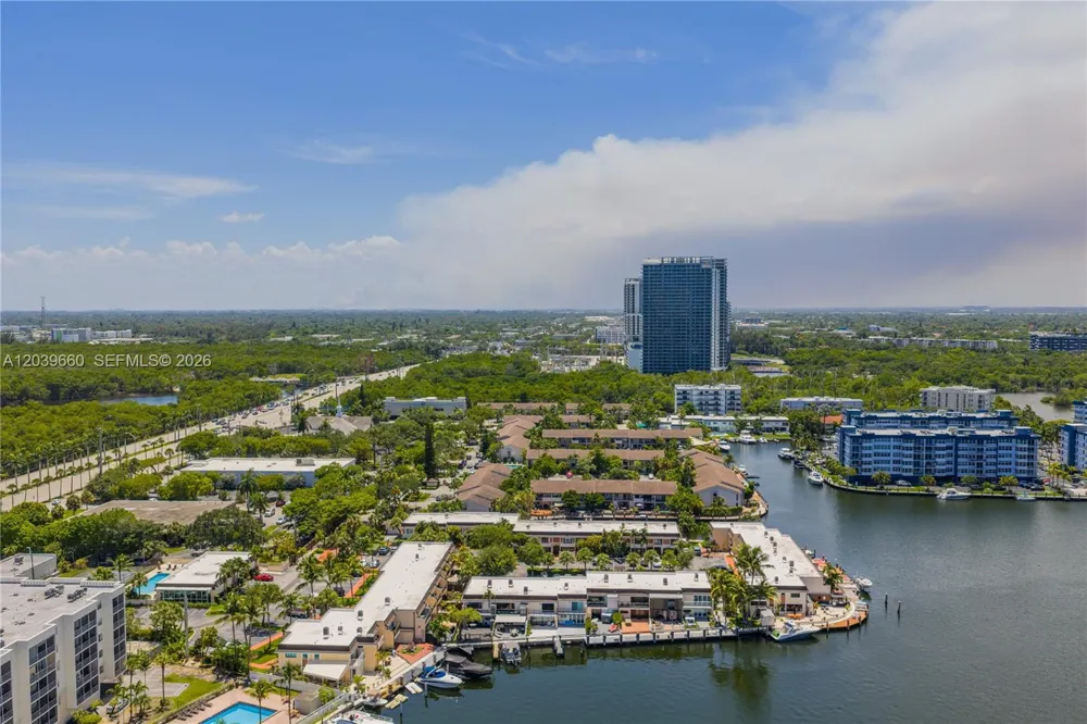 2771 NE 164th St #12 North Miami Beach, FL 33160