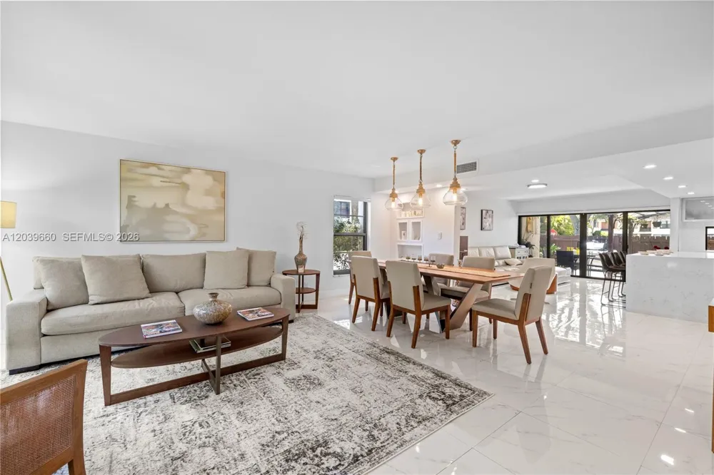2771 NE 164th St #12 North Miami Beach, FL 33160