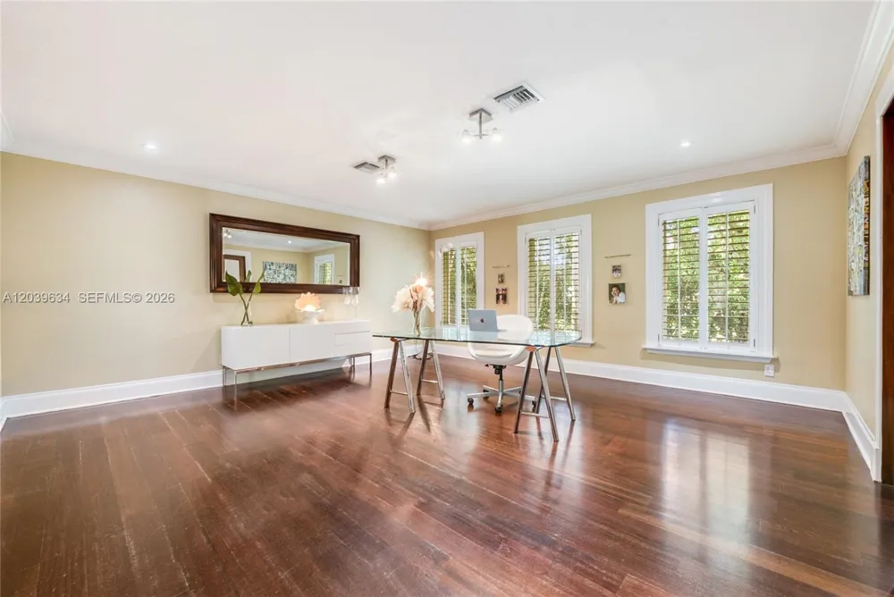 11900 SW 63rd Ave Pinecrest, FL 33156