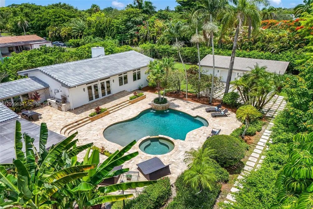 11900 SW 63rd Ave Pinecrest, FL 33156